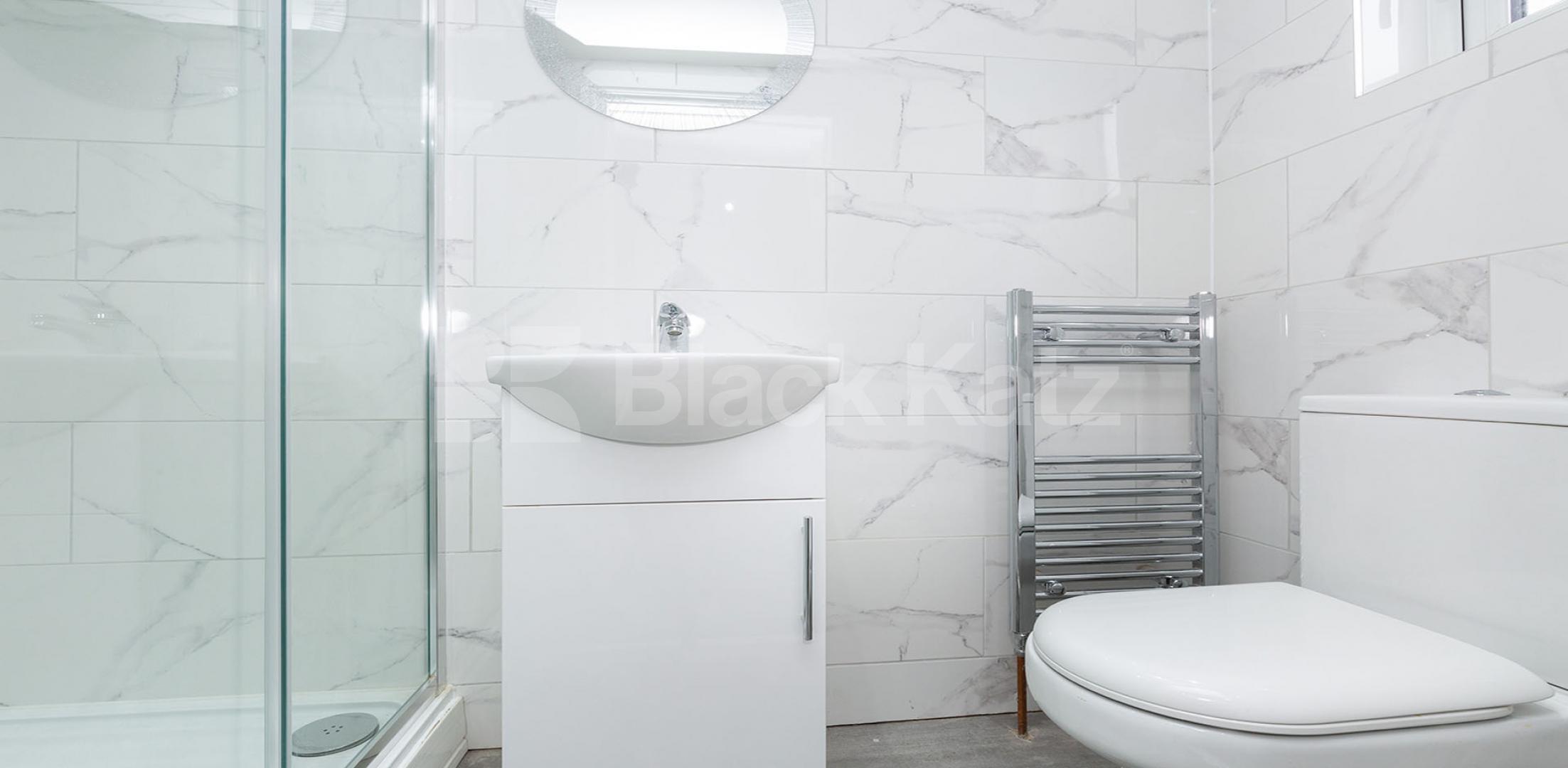 			3 Bedroom, 2 bath, 1 reception Apartment			 Portland Gardens, Harringey N4